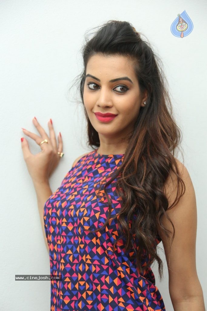 Deeksha Panth Gallery - 64 / 116 photos