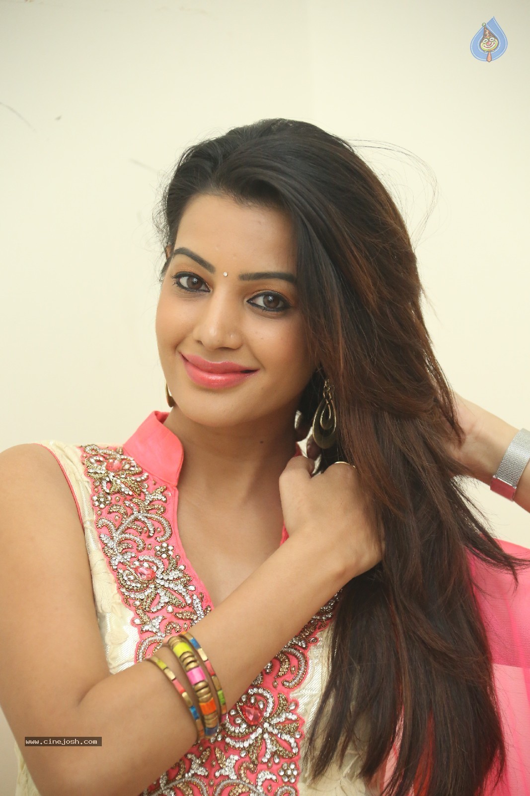 Deeksha Panth Gallery - 45 / 85 photos