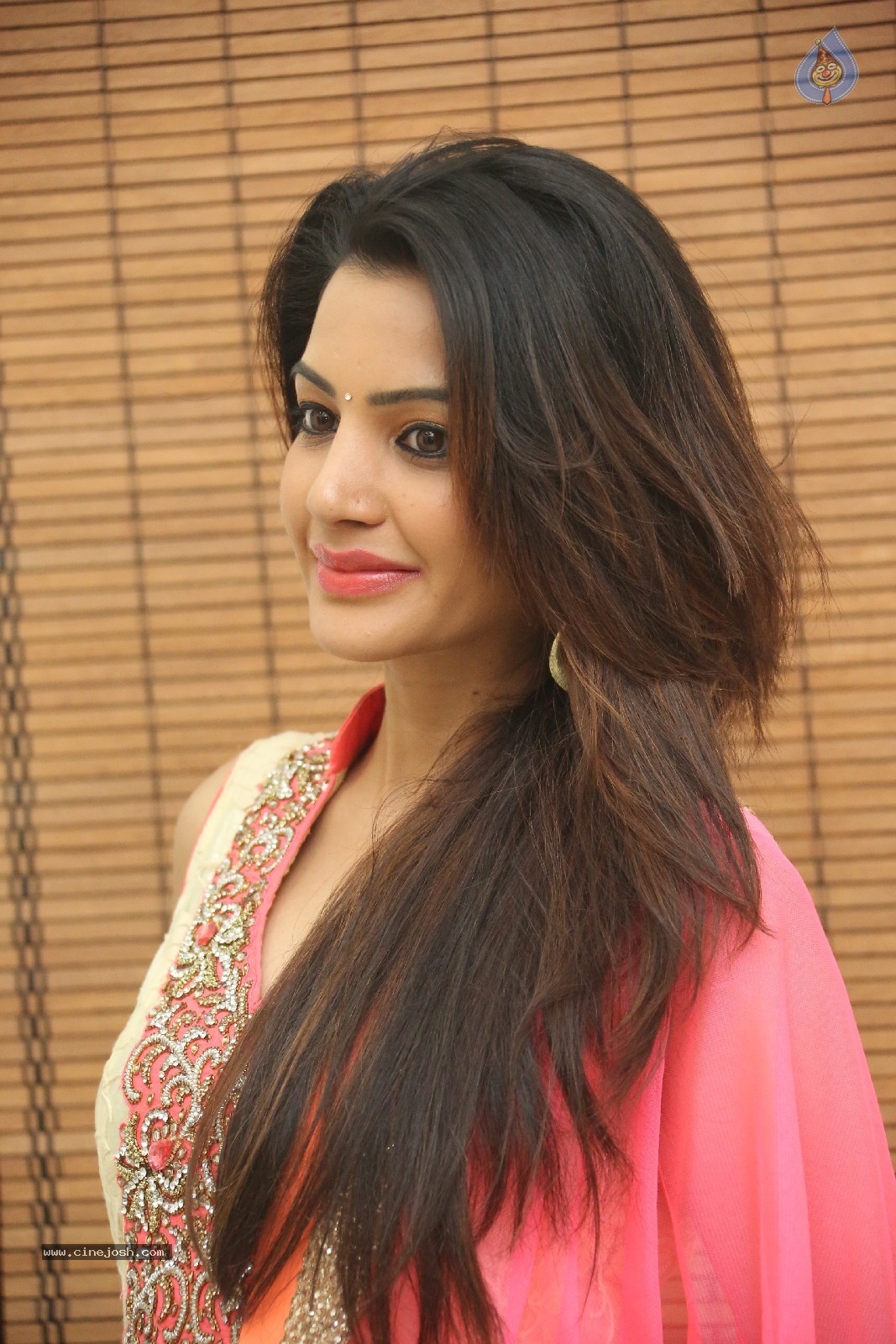 Deeksha Panth Gallery - 59 / 85 photos