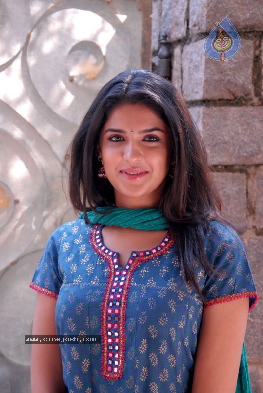 Deeksha Seth Latest Gallery - 5 / 73 photos