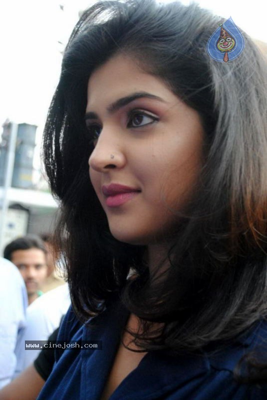 Deeksha Seth Latest Photos - 12 / 35 photos