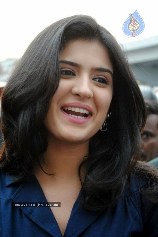 Deeksha Seth Latest Photos - 25 / 35 photos