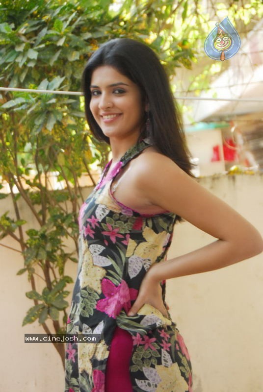 Deeksha Seth New Gallery - 62 / 64 photos