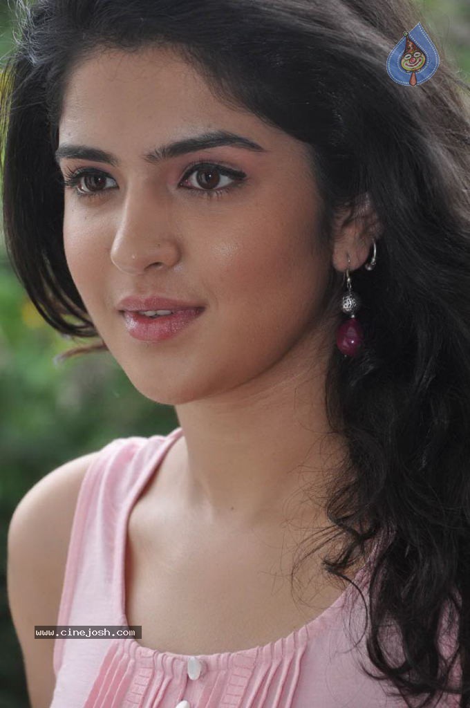 Deeksha Seth Photos - 10 / 63 photos