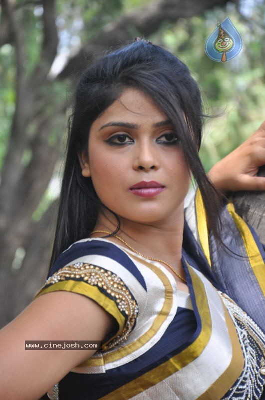 Deepa Hot Stills - 2 / 36 photos