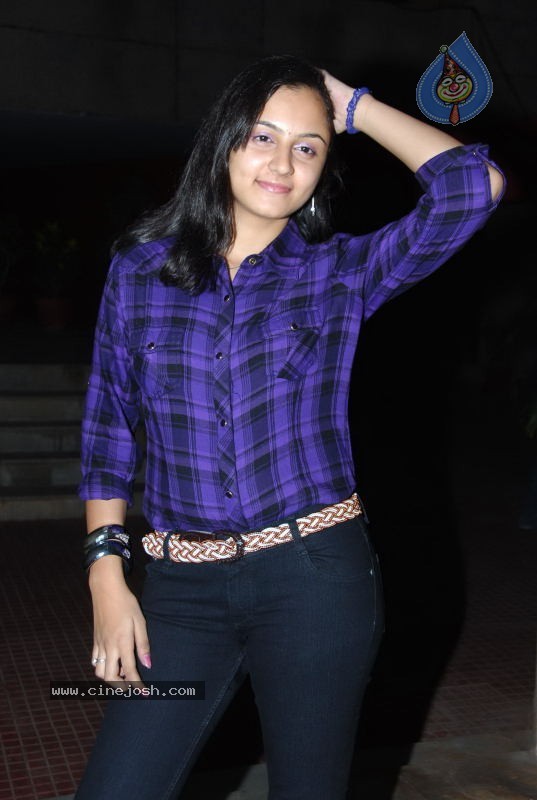 Deepthi Stills - 22 / 61 photos