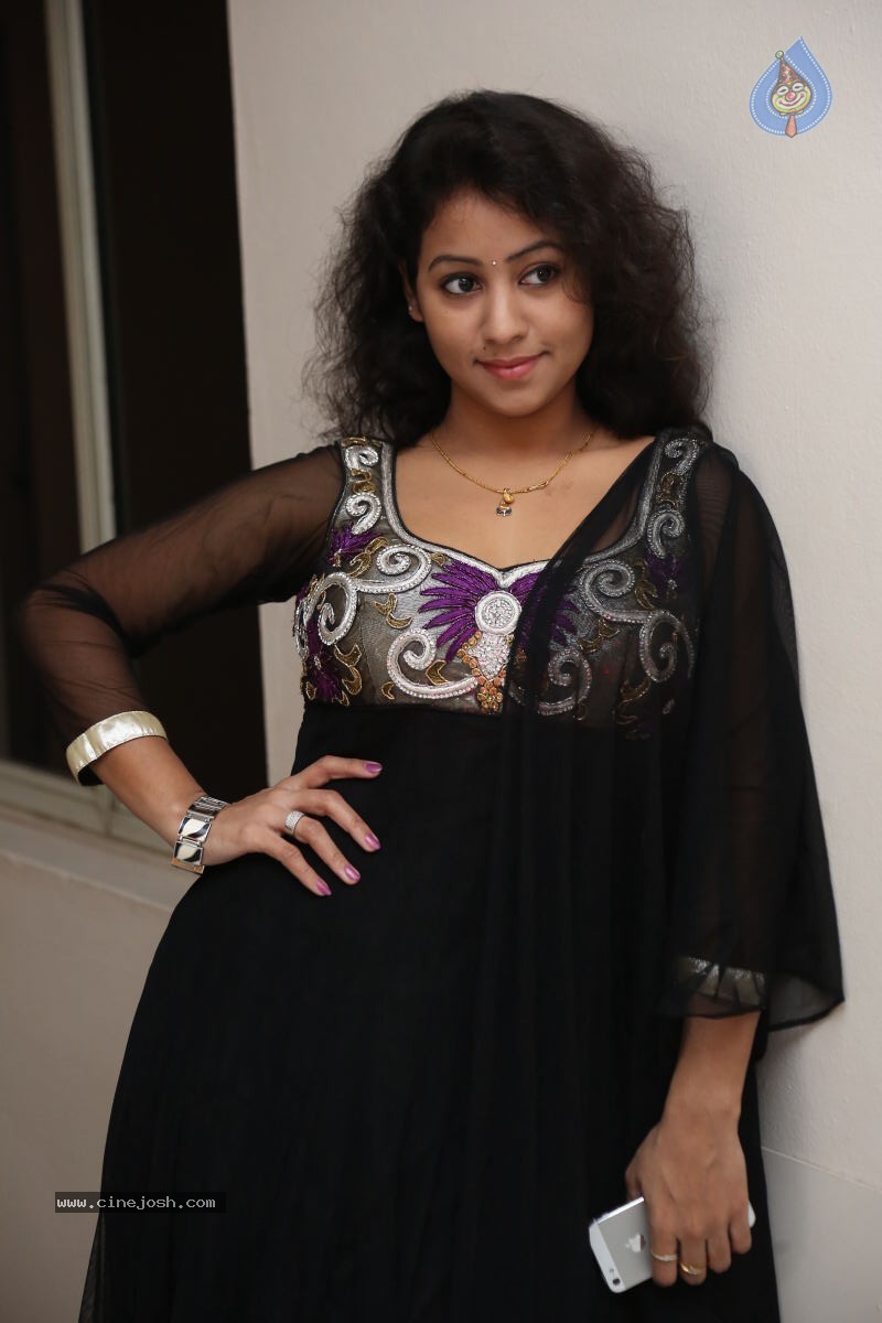 Deepu Stills - 43 / 114 photos