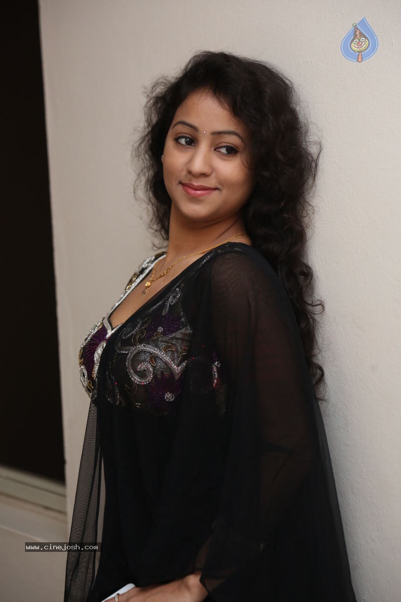 Deepu Stills - 67 / 114 photos