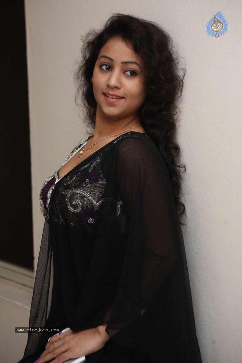 Deepu Stills - 93 / 114 photos