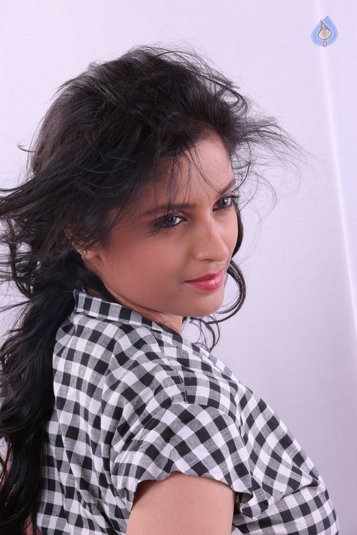 Divya New Photos - 4 / 63 photos