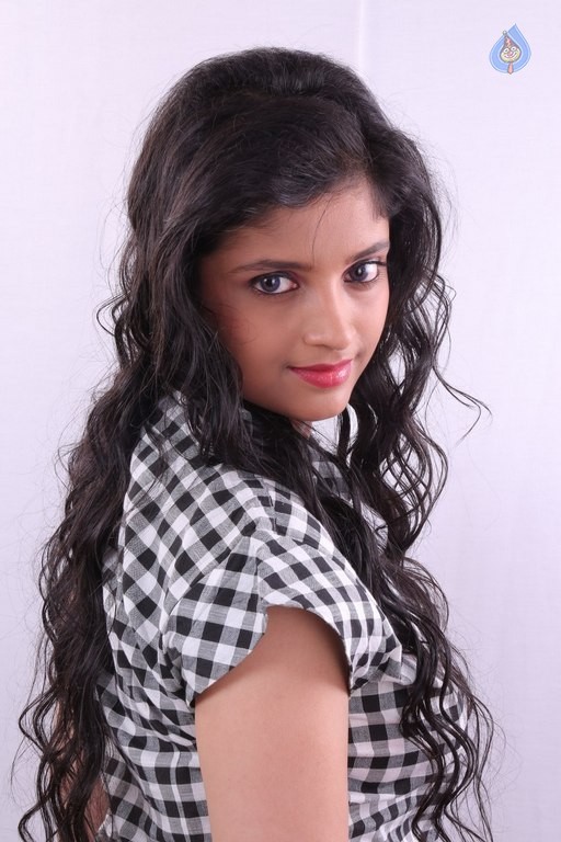 Divya New Photos - 50 / 63 photos