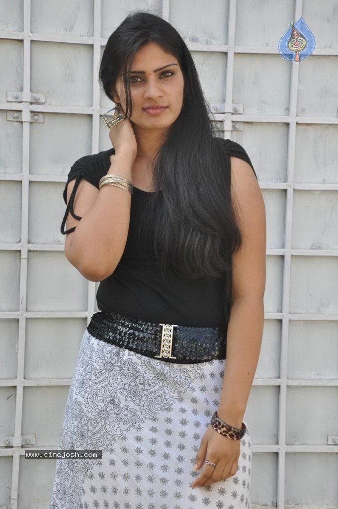 Diksha Latest Stills - 21 / 22 photos