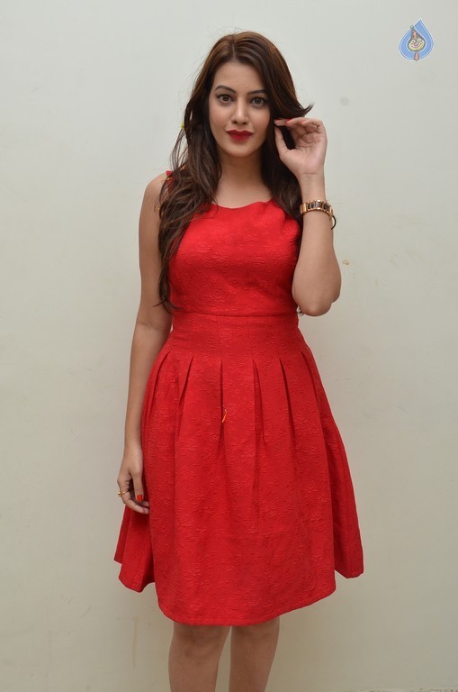 Diksha Panth Pics - 9 / 20 photos