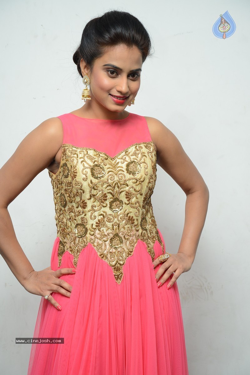 Dimple Chopade Stills - 30 / 66 photos