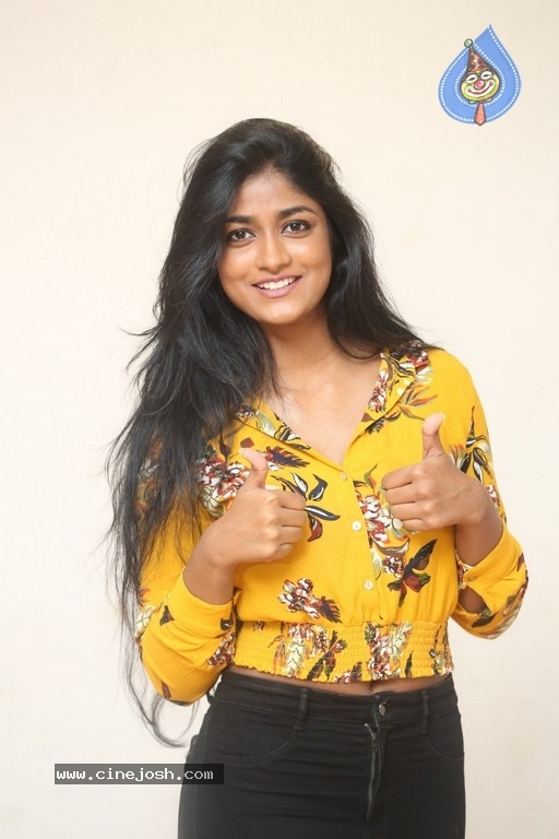 Dimple Hayati Gallery - 2 / 17 photos