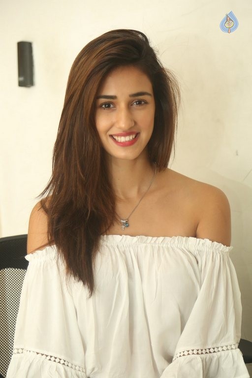 Disha Patani Photos - 15 / 40 photos