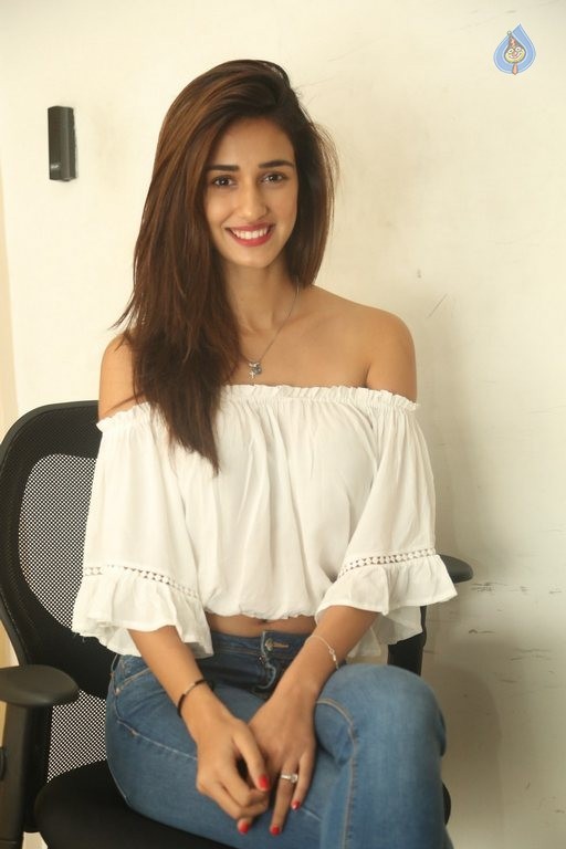 Disha Patani Photos - 27 / 40 photos