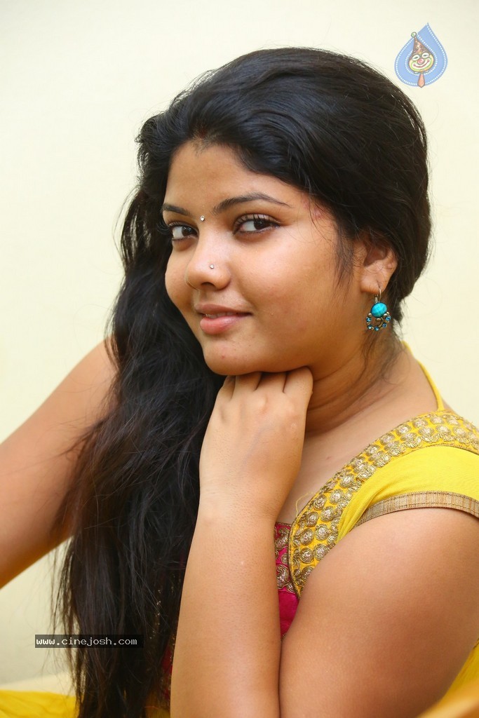 Divya New Gallery - 8 / 75 photos