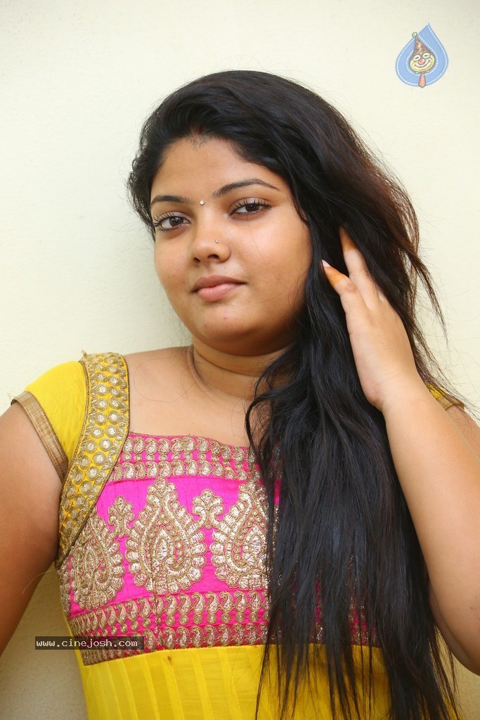 Divya New Gallery - 16 / 75 photos