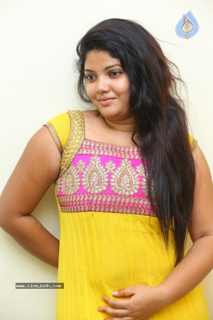 Divya New Gallery - 30 / 75 photos