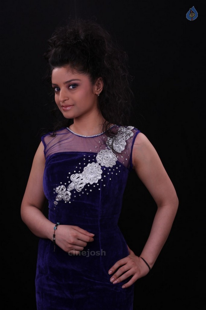 Divya New Gallery - 3 / 52 photos