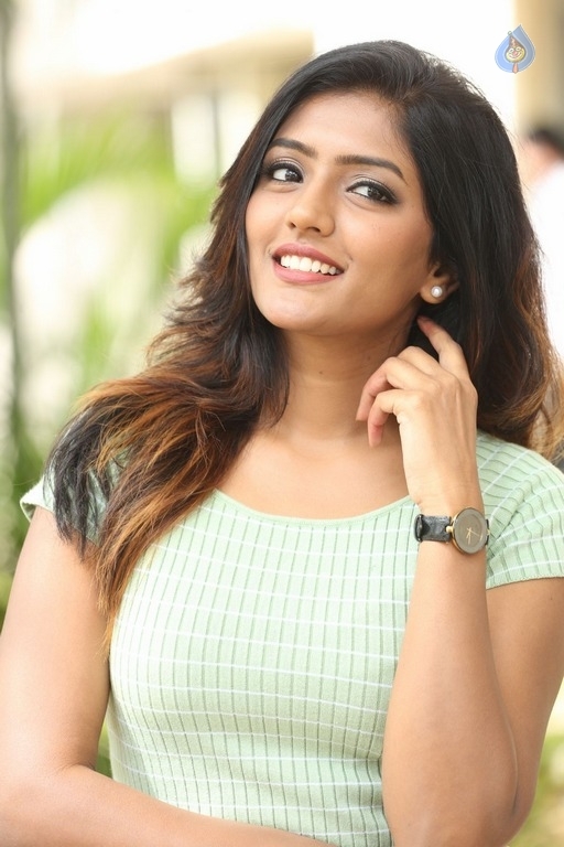 Eesha Latest Gallery - 39 / 40 photos