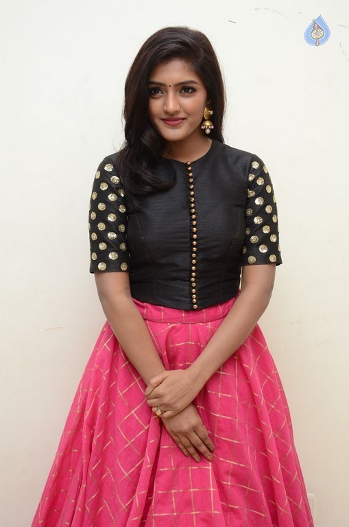 Eesha New Pics - 22 / 42 photos