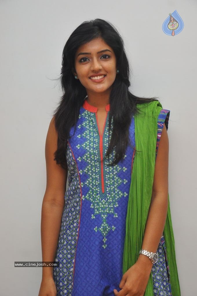 Eesha New Stills - 5 / 63 photos