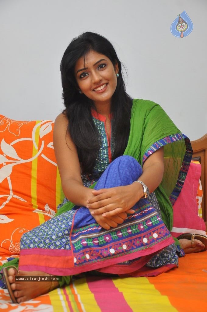 Eesha New Stills - 13 / 63 photos