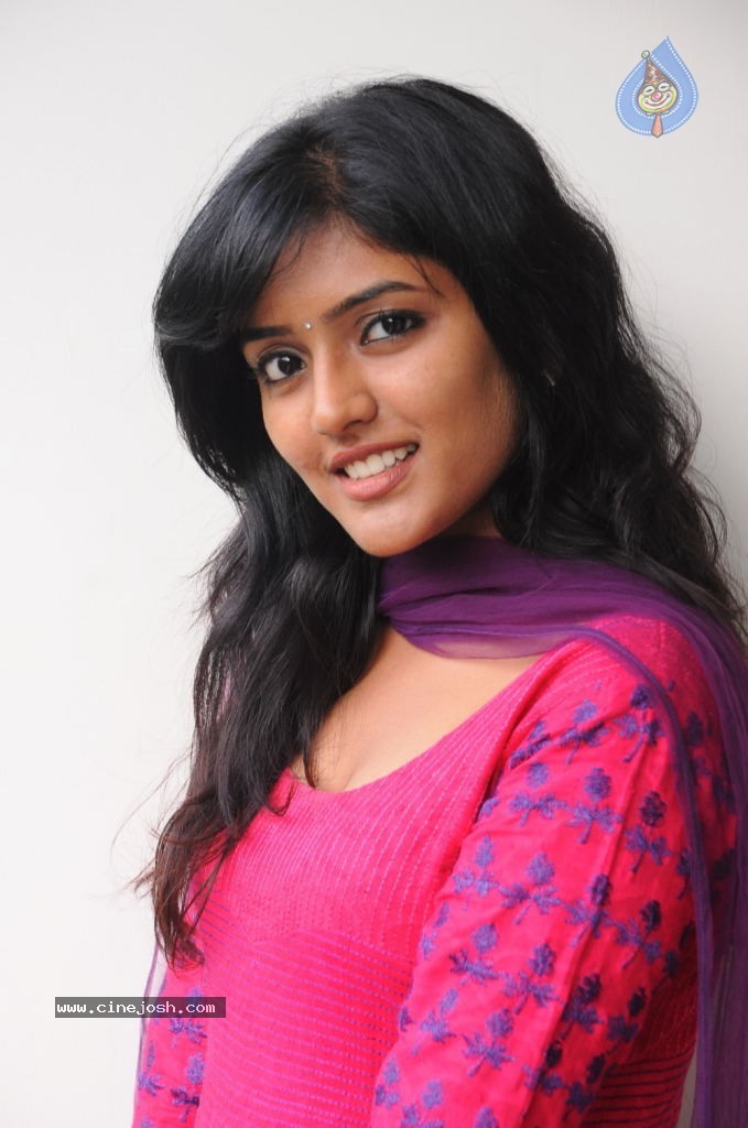 Eesha New Stills - 11 / 47 photos