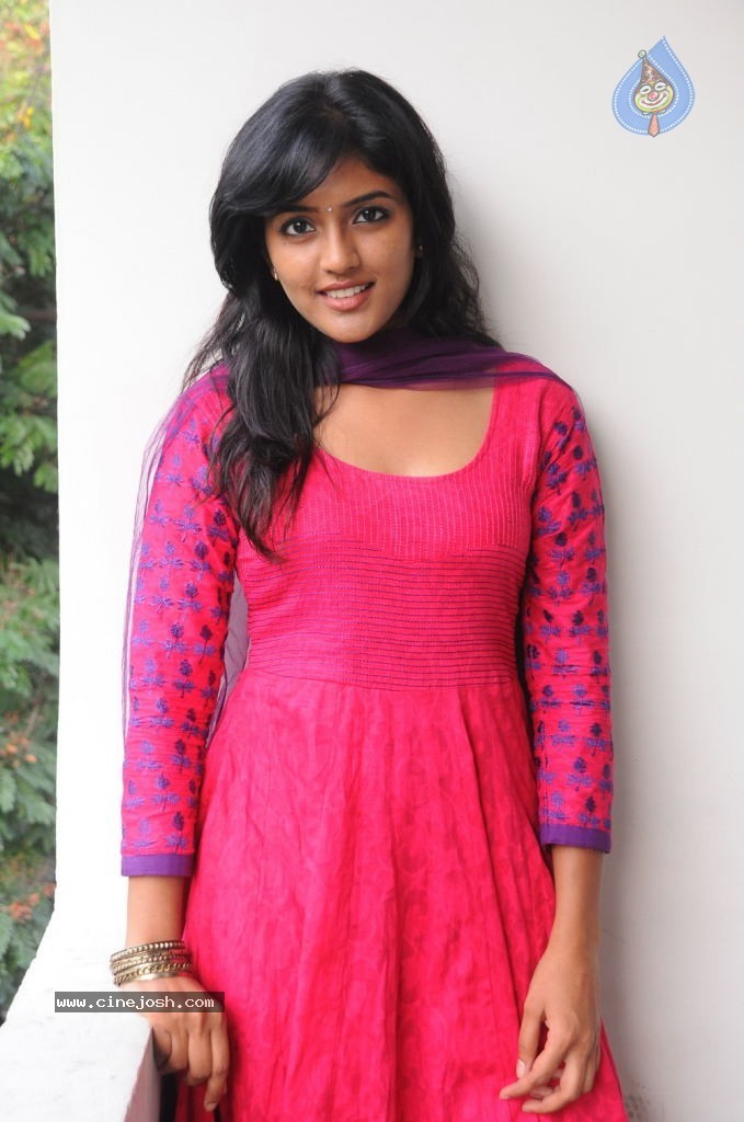 Eesha New Stills - 24 / 47 photos