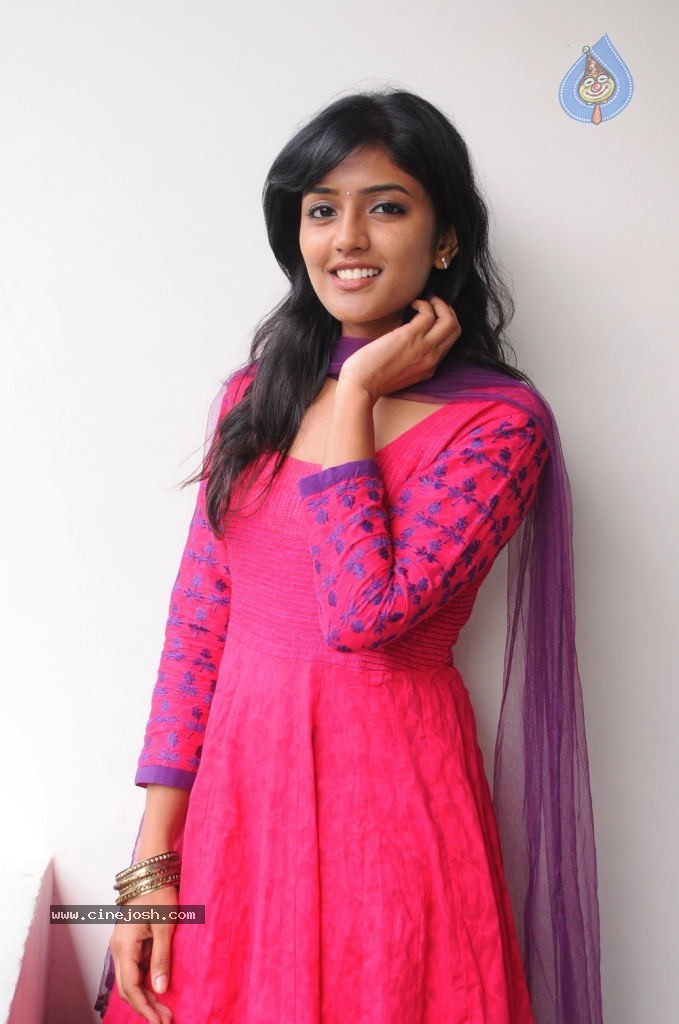 Eesha New Stills - 25 / 47 photos