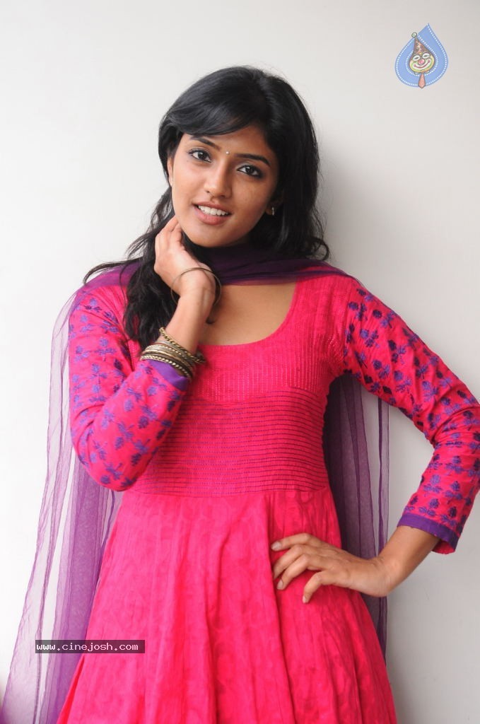 Eesha New Stills - 30 / 47 photos