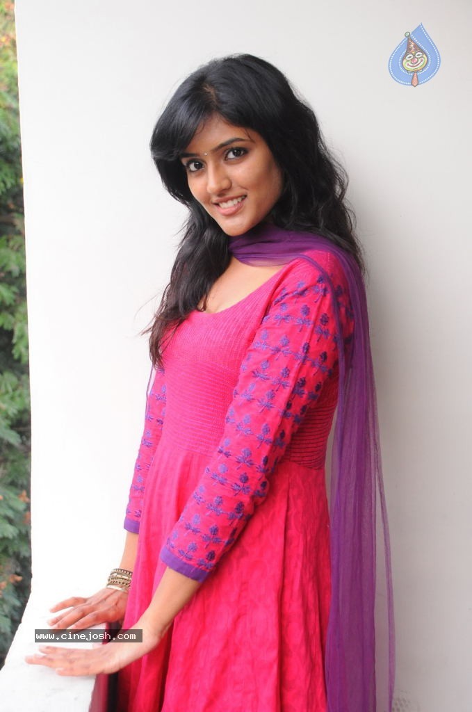 Eesha New Stills - 31 / 47 photos