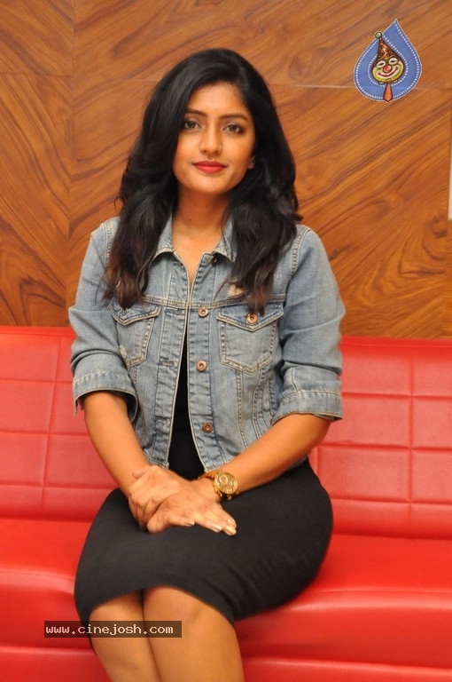 Eesha Rebba Stills - 2 / 17 photos