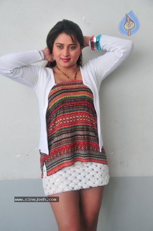 Fara Khan Spicy Stills - 62 / 128 photos