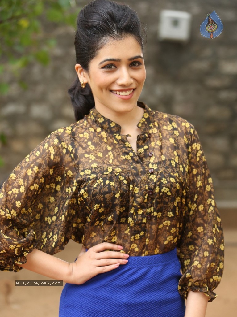 Gajal New Stills - 39 / 94 photos