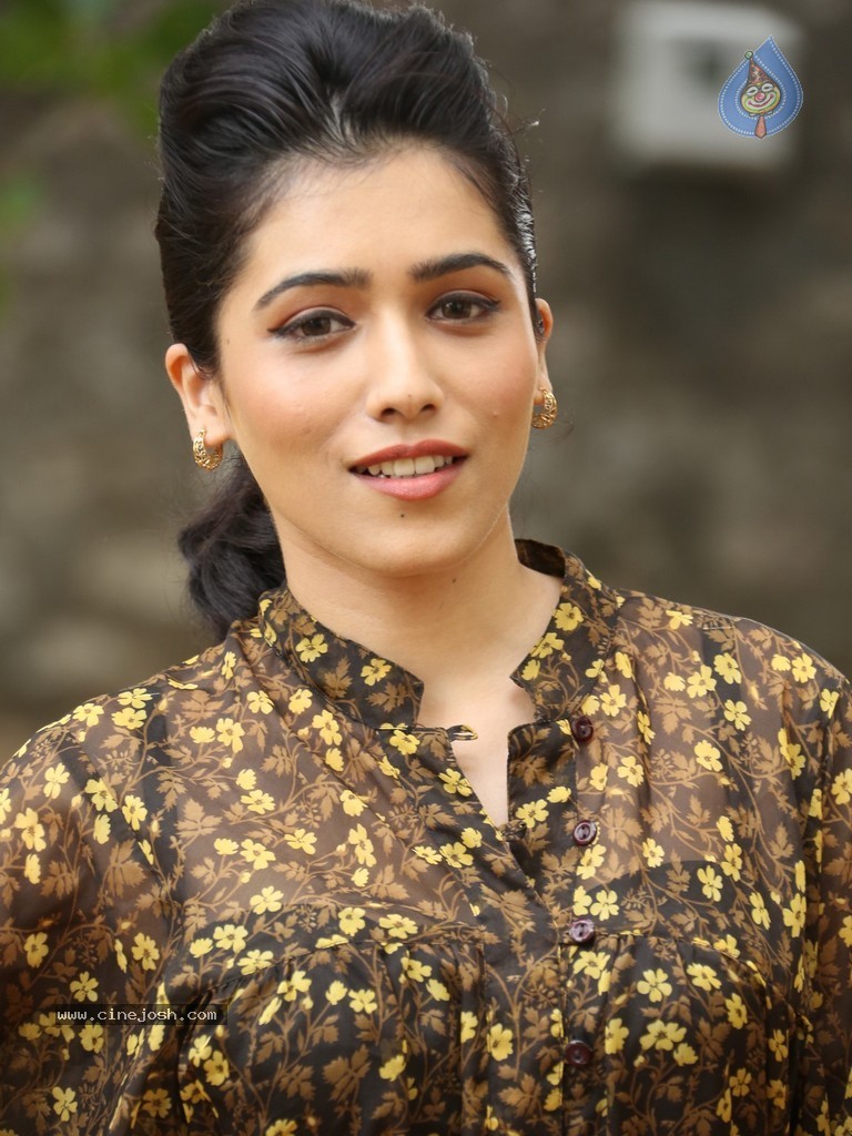 Gajal New Stills - 41 / 94 photos