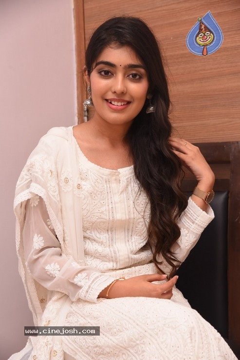 Gargeyi Yellapragada Photos - 11 / 39 photos