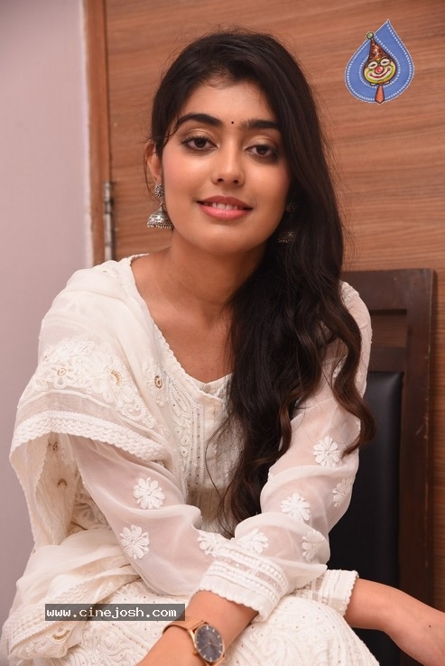 Gargeyi Yellapragada Photos - 19 / 39 photos