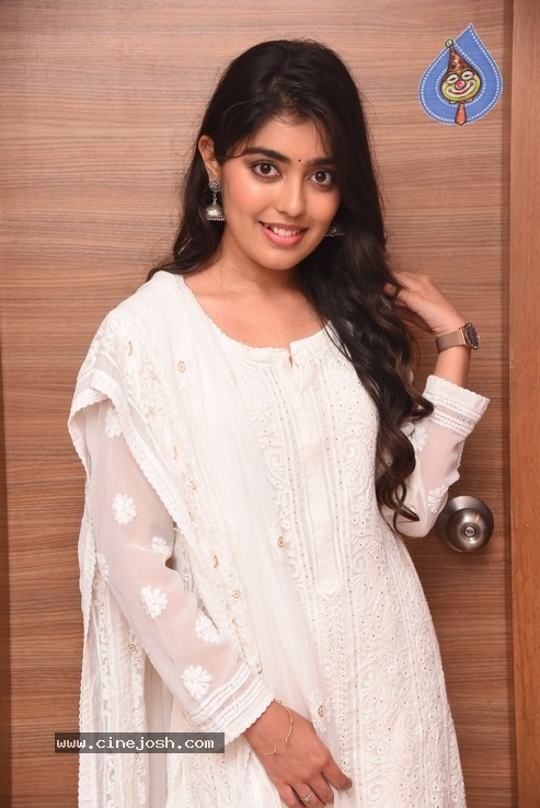 Gargeyi Yellapragada Photos - 21 / 39 photos