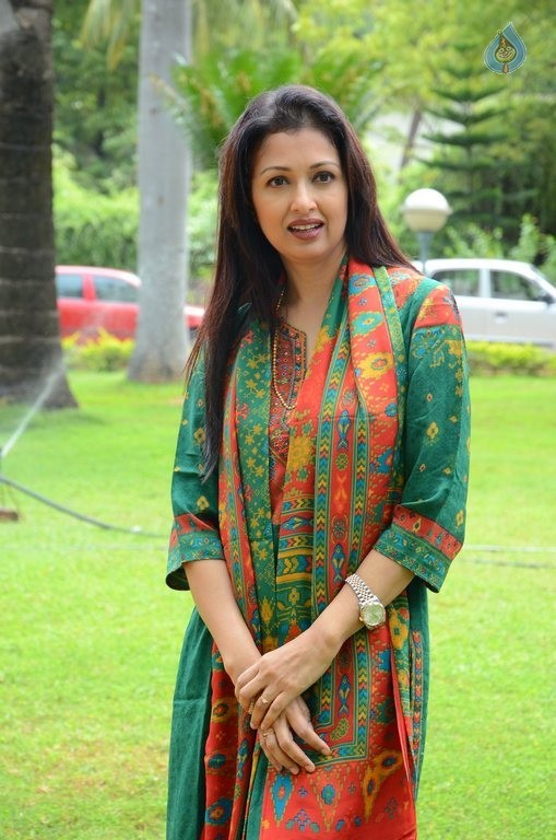 Gautami Latest Photos - 25 / 30 photos