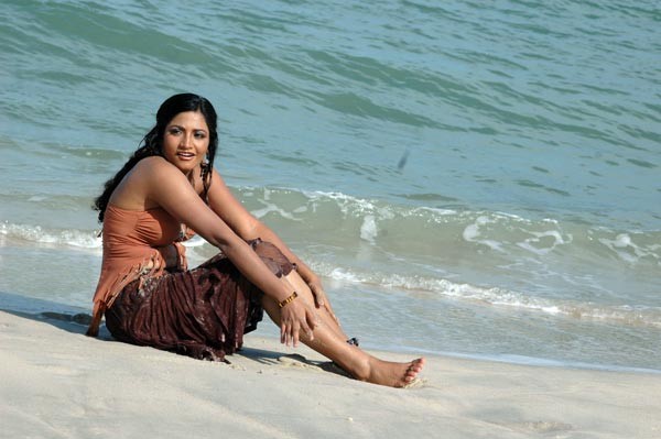 Gayathri Stills - 46 / 82 photos