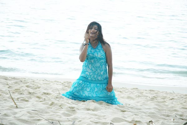 Gayathri - 45 / 101 photos