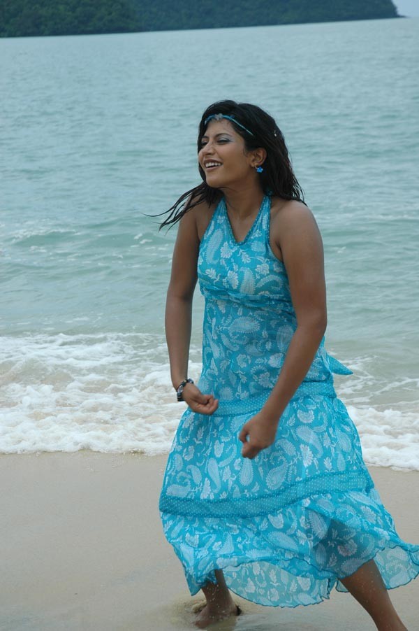 Gayathri - 66 / 101 photos