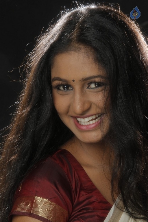 Gayathri Latest Photos - Photo 12 of 18