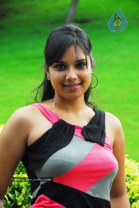 Gayathri Stills - 19 / 36 photos