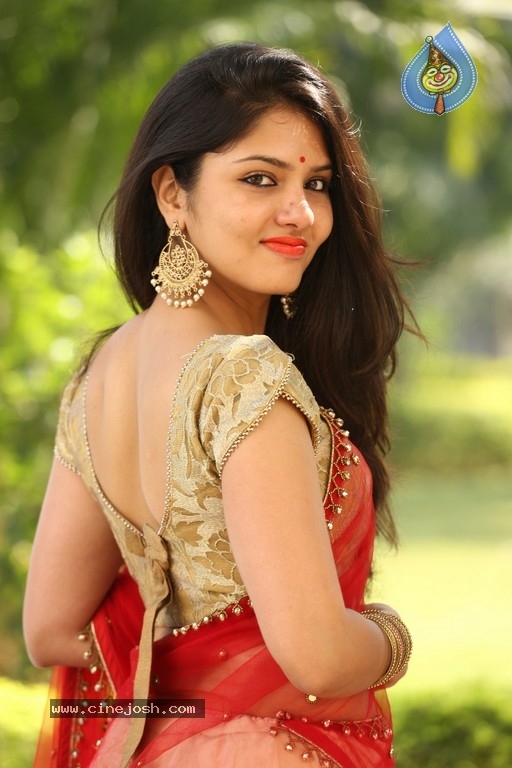 Gayathri Suresh Photos - 9 / 21 photos