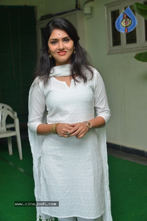 Gayathri Suresh Photos - 8 / 18 photos