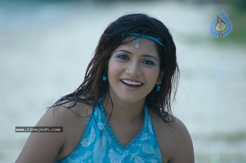 Gayatri Stills - 24 / 38 photos